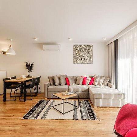 Rezydencja Ornak 5 - Stylowe Apartamenty Z Balkonami I Jacuzzi, 5 Min Pieszo Do Krupowek, Izby Podhalanskie Zakopane Ngoại thất bức ảnh