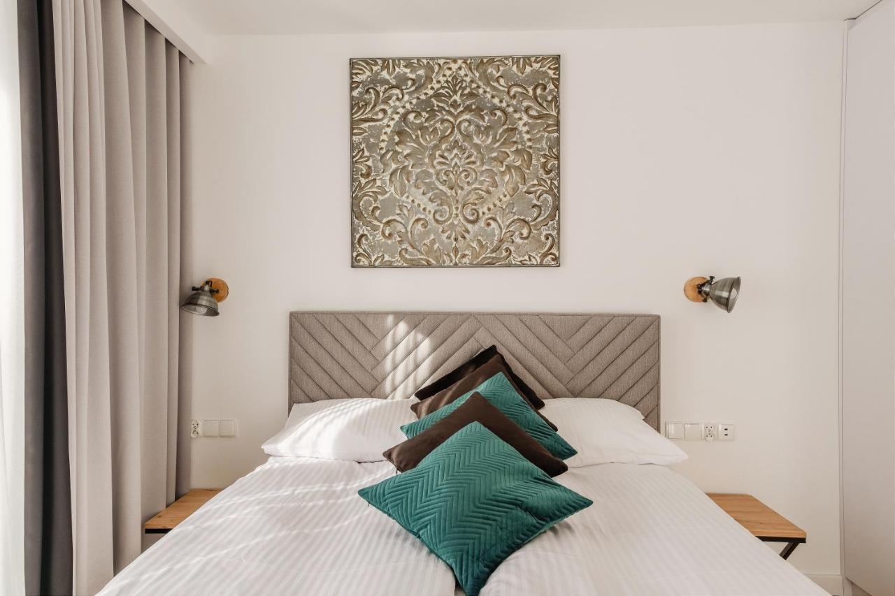 Rezydencja Ornak 5 - Stylowe Apartamenty Z Balkonami I Jacuzzi, 5 Min Pieszo Do Krupowek, Izby Podhalanskie Zakopane Ngoại thất bức ảnh