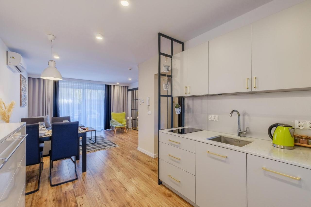 Rezydencja Ornak 5 - Stylowe Apartamenty Z Balkonami I Jacuzzi, 5 Min Pieszo Do Krupowek, Izby Podhalanskie Zakopane Ngoại thất bức ảnh