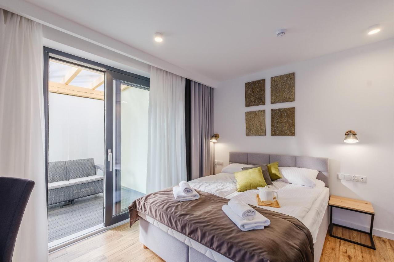 Rezydencja Ornak 5 - Stylowe Apartamenty Z Balkonami I Jacuzzi, 5 Min Pieszo Do Krupowek, Izby Podhalanskie Zakopane Ngoại thất bức ảnh