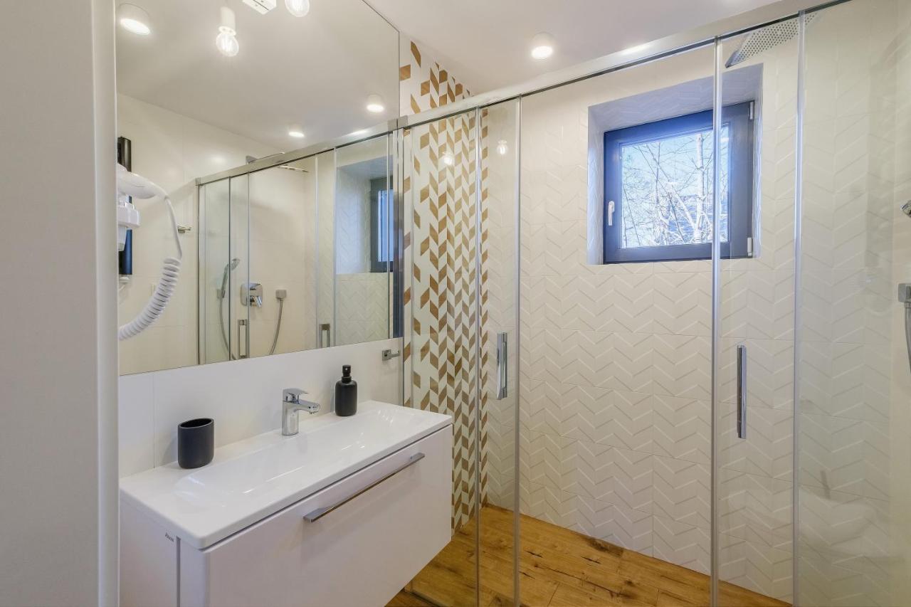 Rezydencja Ornak 5 - Stylowe Apartamenty Z Balkonami I Jacuzzi, 5 Min Pieszo Do Krupowek, Izby Podhalanskie Zakopane Ngoại thất bức ảnh