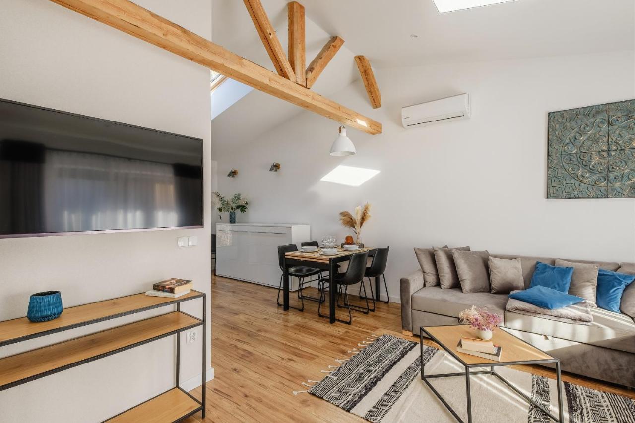 Rezydencja Ornak 5 - Stylowe Apartamenty Z Balkonami I Jacuzzi, 5 Min Pieszo Do Krupowek, Izby Podhalanskie Zakopane Ngoại thất bức ảnh