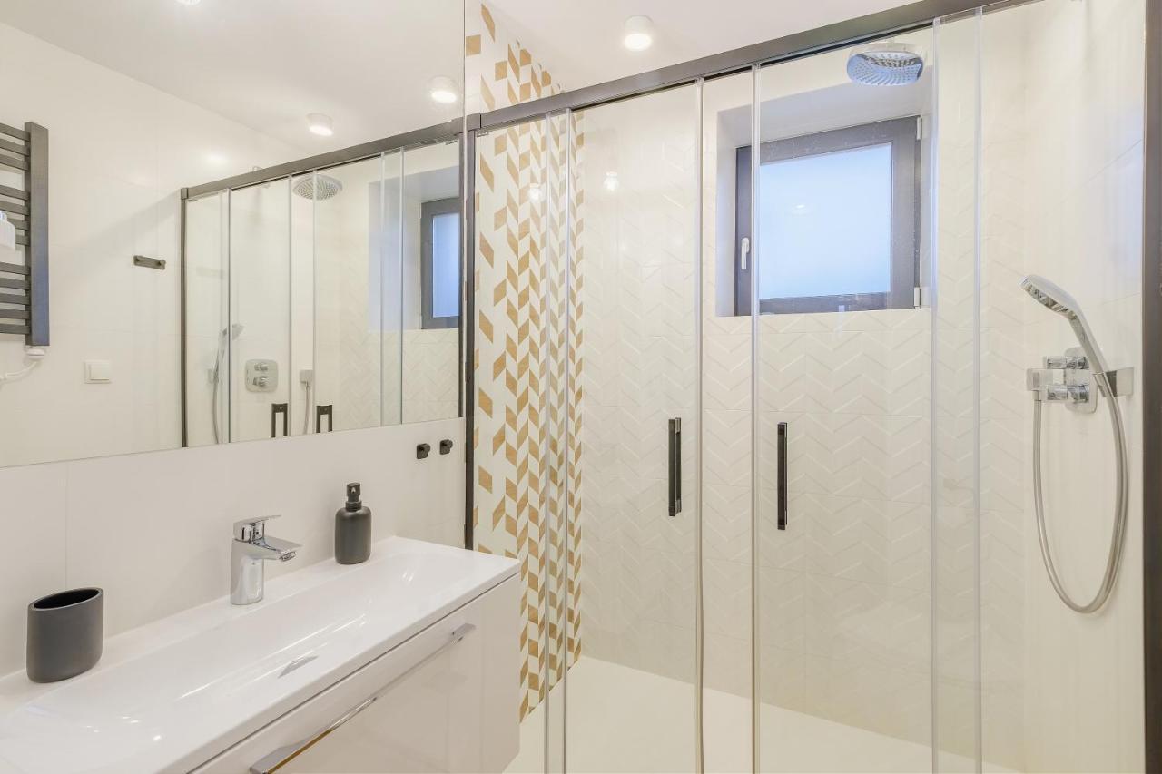 Rezydencja Ornak 5 - Stylowe Apartamenty Z Balkonami I Jacuzzi, 5 Min Pieszo Do Krupowek, Izby Podhalanskie Zakopane Ngoại thất bức ảnh