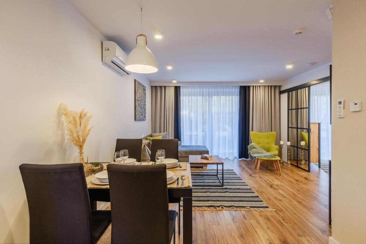 Rezydencja Ornak 5 - Stylowe Apartamenty Z Balkonami I Jacuzzi, 5 Min Pieszo Do Krupowek, Izby Podhalanskie Zakopane Ngoại thất bức ảnh