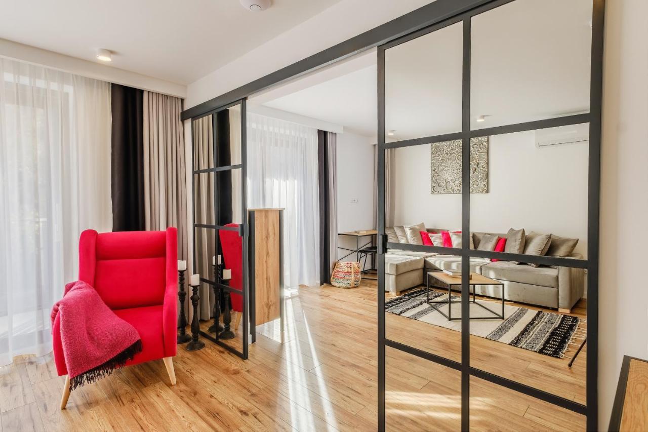 Rezydencja Ornak 5 - Stylowe Apartamenty Z Balkonami I Jacuzzi, 5 Min Pieszo Do Krupowek, Izby Podhalanskie Zakopane Ngoại thất bức ảnh